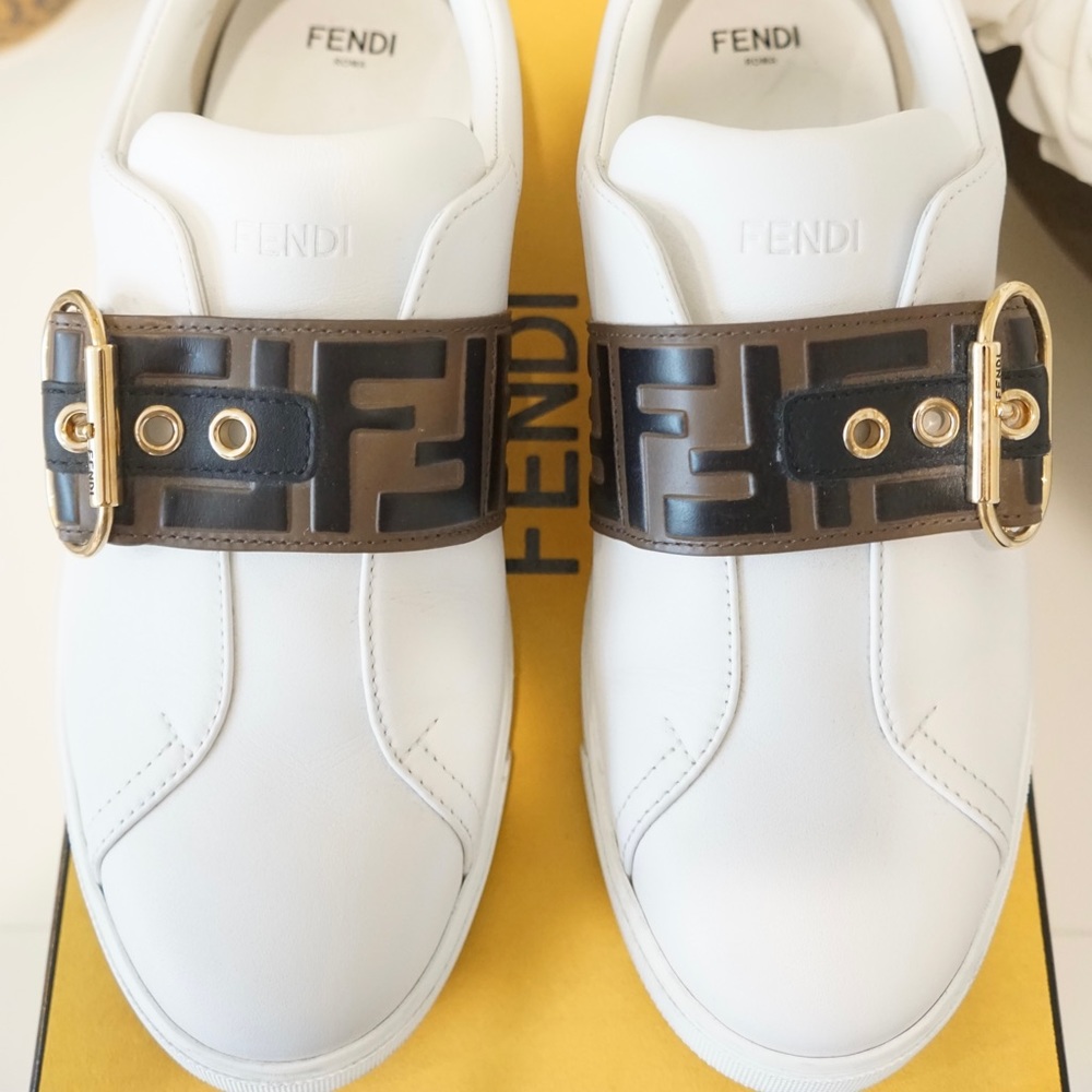 FENDI Pearland Leather Low-Top Sneakers | Size 38